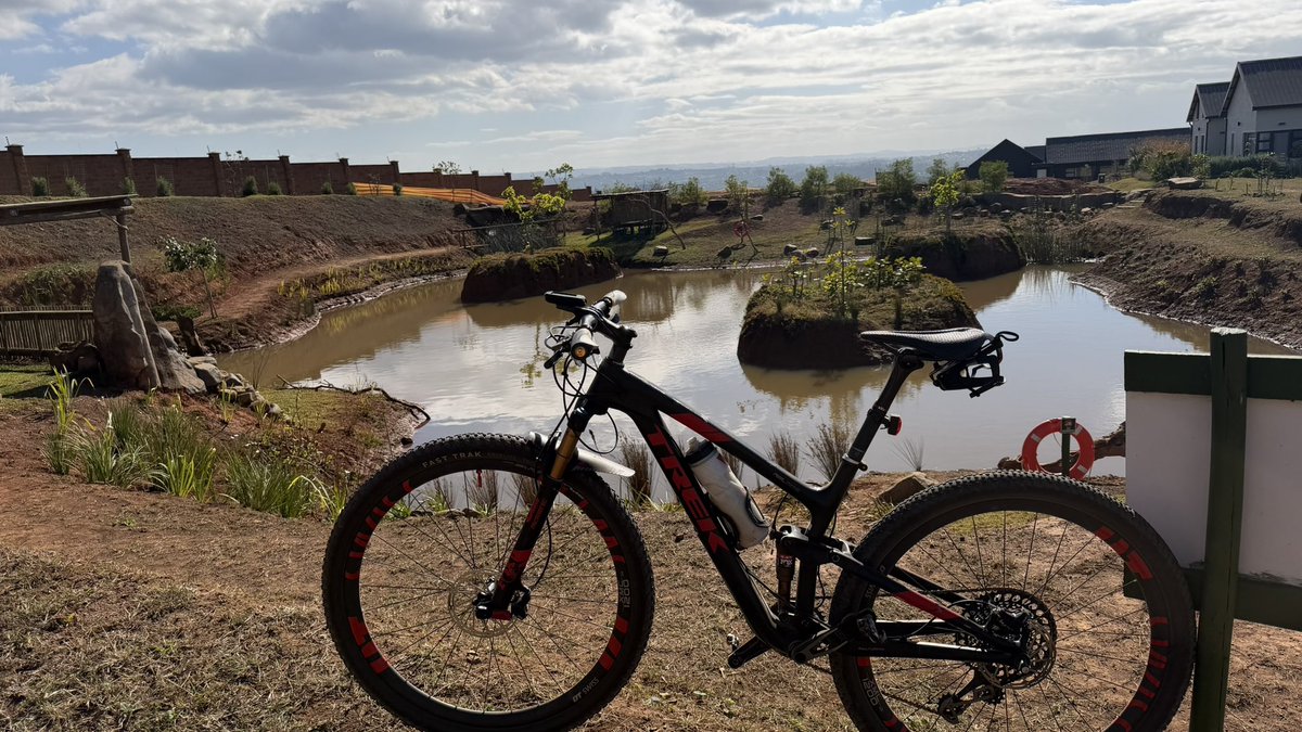 iannaidu's tweet photo. Weekend cycle around Sheffield Beach 🚴🏾‍♂️💫🥳 https://t.co/YZl80N0kJ4