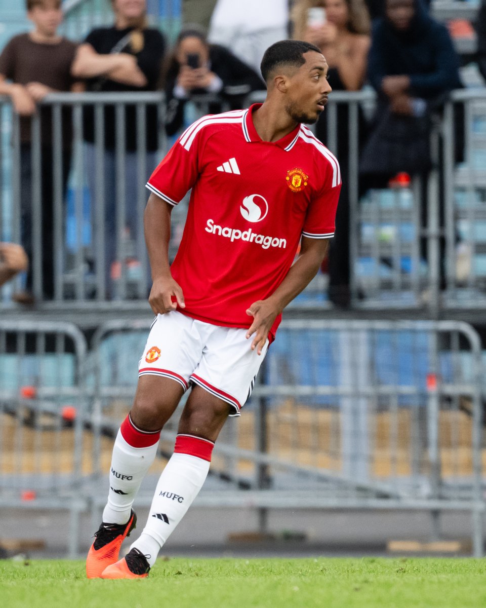 ManUtd's tweet photo. The first of many for Youri 🔴 https://t.co/Z2fZ6LqrZs
