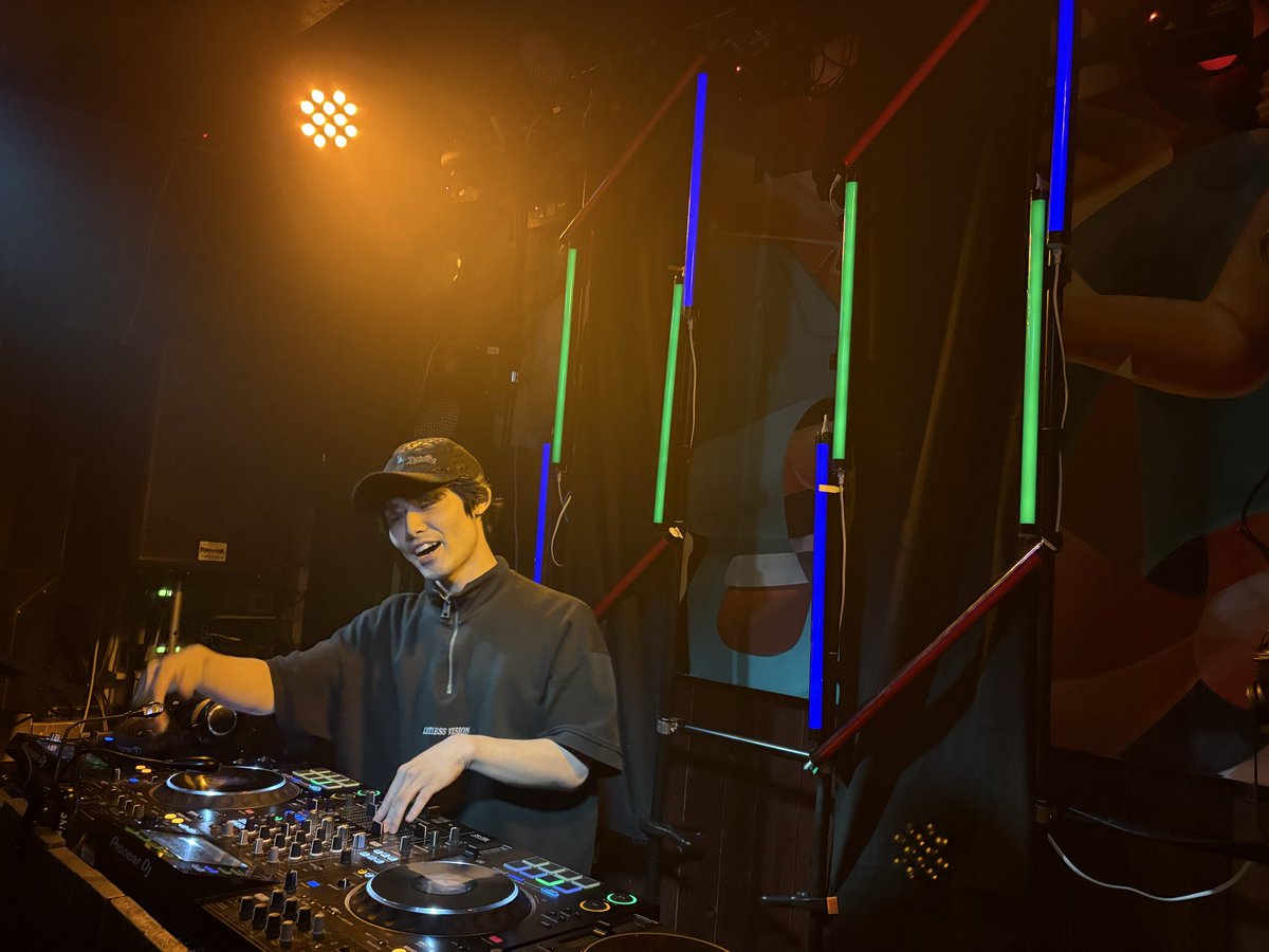 VNQ_ONLINE's tweet photo. Sheero2ターン目！
オープンとは裏腹にハードスタイルで攻めます！ #VNQ11TH https://t.co/GXJ1maI7os