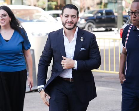 PaliNewsNetwork's tweet photo. The problem with abdul sayed, mamdani, & the whole dsa wave is these people are all like neutered POCs … beta male femme boys … arts and crafts kids … book club presidents… however you want to put it 

Malcolm X was a real leader … Kshama Sawant seems to have the demeanor of a real leader .. at a certain point we need a real leader not this unicorn rainbow twerking cowboy hat smiley bob vibes 🤠