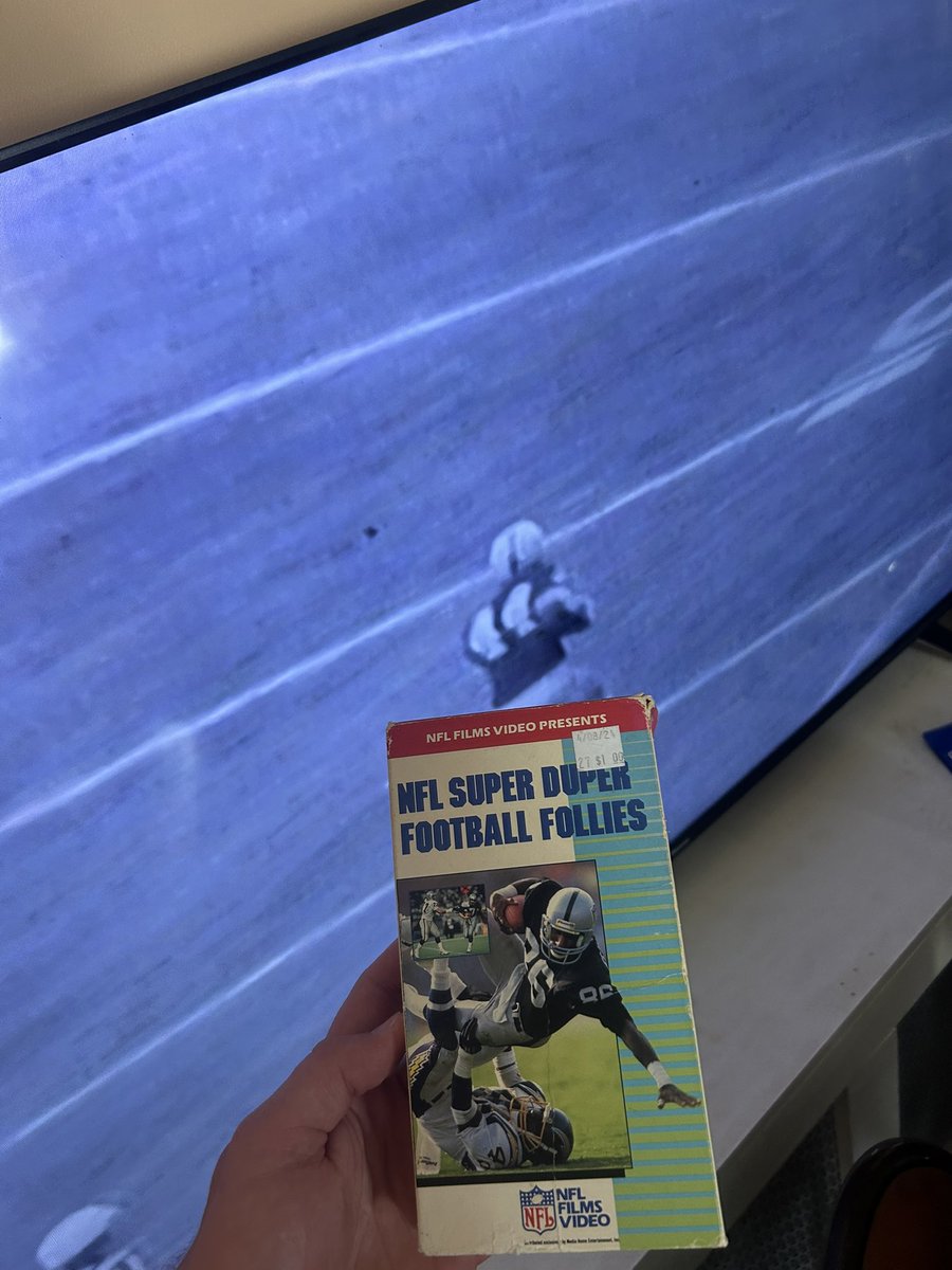 Liamtoml's tweet photo. Football Follies and beers with boys #FootballRocks #EddieBrowncatchtheball! https://t.co/5eX2hWCuXb