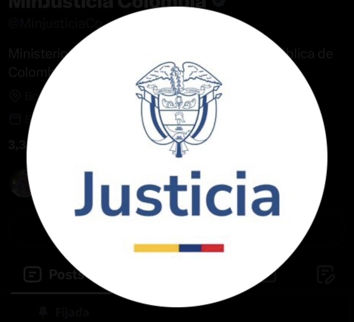PedroRmzcol's tweet photo. No entiendo del todo la nueva imagen institucional que están usando varios ministerios en sus fotos de perfil. ¿Tienen algún significado las manchas grises con opacidad en los bordes? Y, si hacen parte de la identidad visual, ¿por qué el Ministerio de Justicia y otros ministerios no las tienen?

Creo que deberían trabajar un poco más en la coherencia y aplicación de esta nueva imagen institucional.

@MinInterior @MinjusticiaCo @CancilleriaCol @MinAgricultura @DapreCol