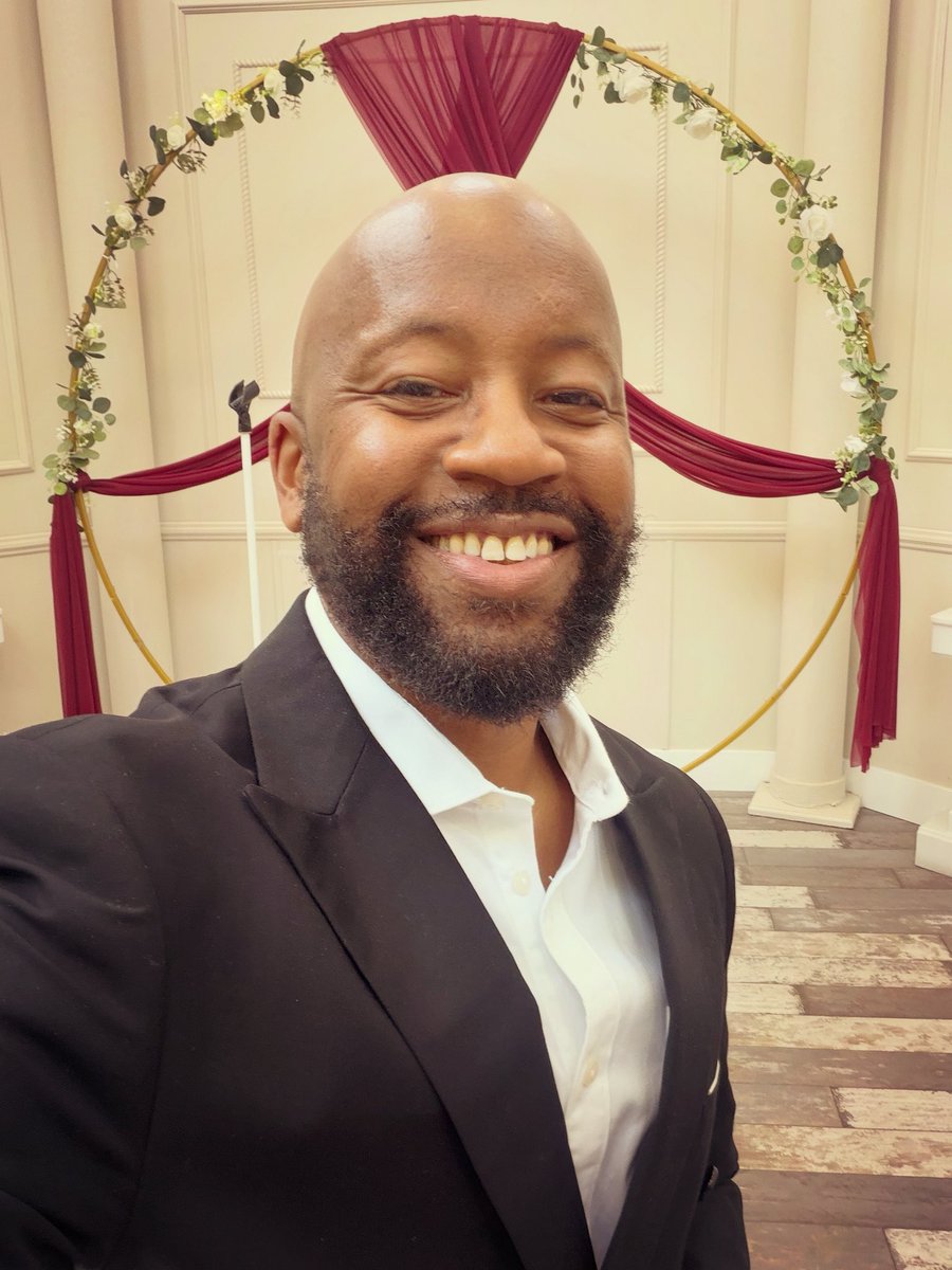 tommiethesinger's tweet photo. Excited to be this afternoon’s wedding singer for an amazing couple. Here’s to an amazing ceremony! #wedding #weddingsinger #soloist #lasvegas #tommiethesinger https://t.co/Pt14lsgRff