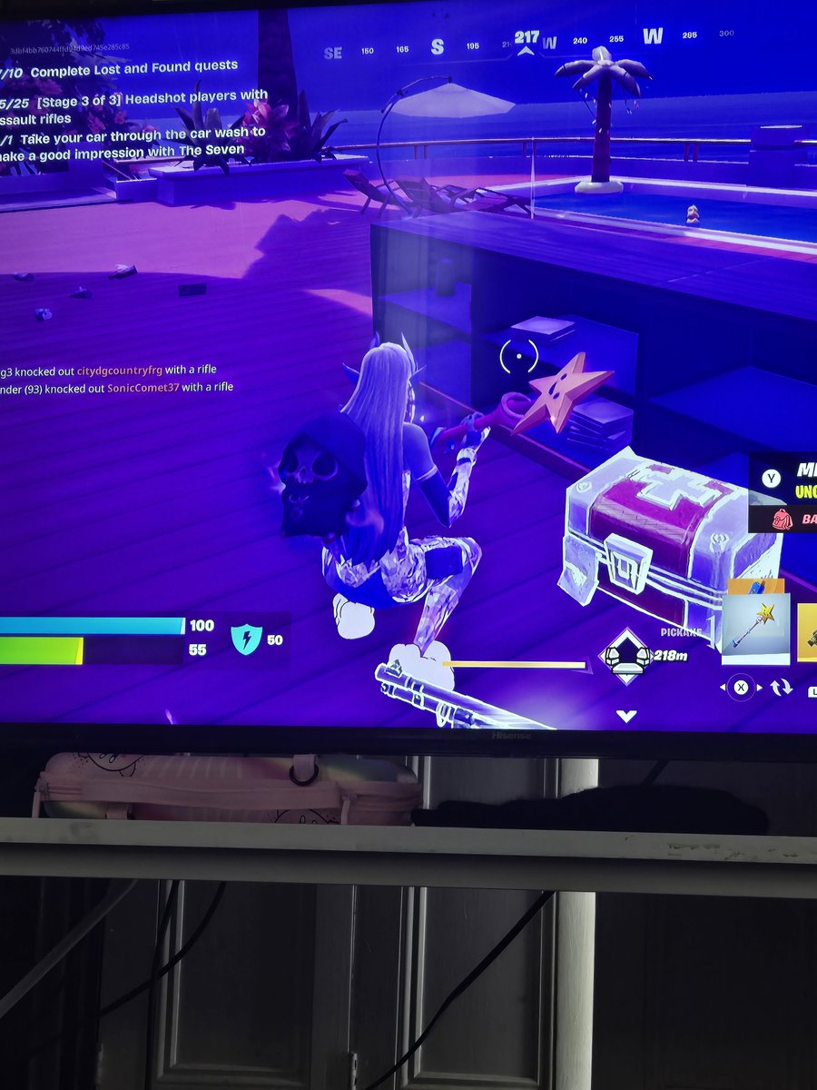 leonvelour's tweet photo. I'm here to say that it is NOT a myth guys I deadass pulled this baby from a yellow chest ! already have him but it's okay :D https://t.co/XnCRywsqzG