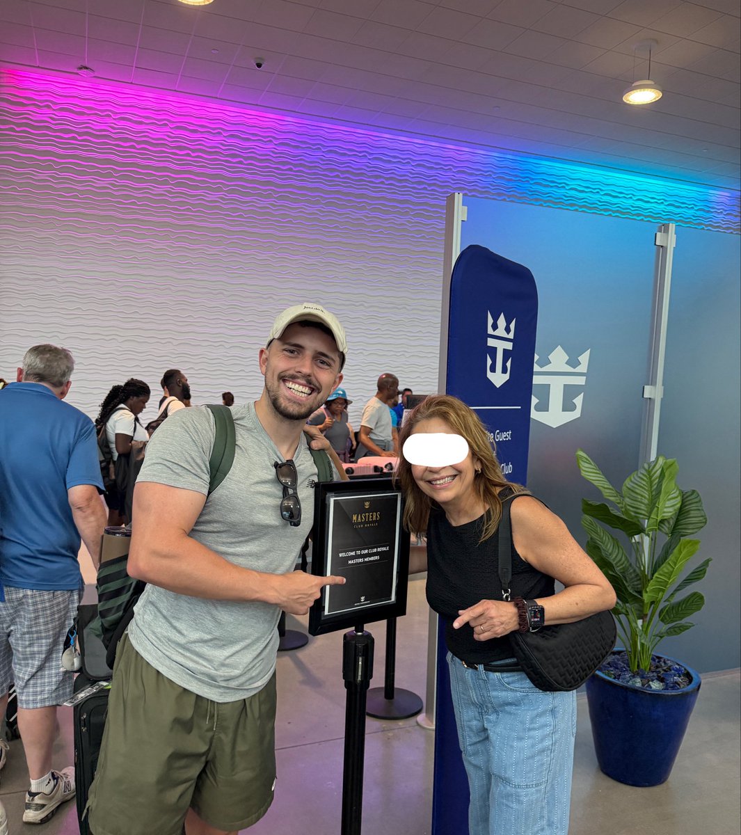 PotdPrizepicks's tweet photo. I am a man of my word‼️

Mama we did it happy birthday 🎊 🚢

I cash you guys for free and I buy stuff with the profit 💰

God bless you all 💚 https://t.co/0eiIhtpkad
