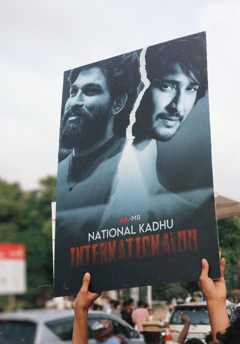 Godziii_'s tweet photo. HAPPY BIRTHDAY MAHESH BABU❤️🔥
#VARANASI #maheshbabu https://t.co/9qDDA0HbFA