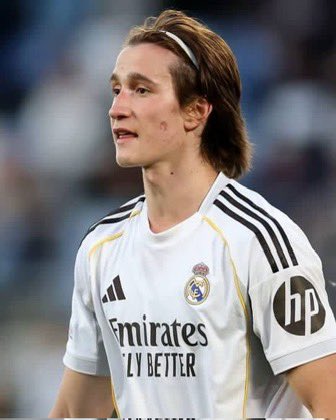 jmRMCF's tweet photo. Call me crazy but i think Joan Martinez is currently better than Huijsen at center back https://t.co/APqHQpQ6Y1