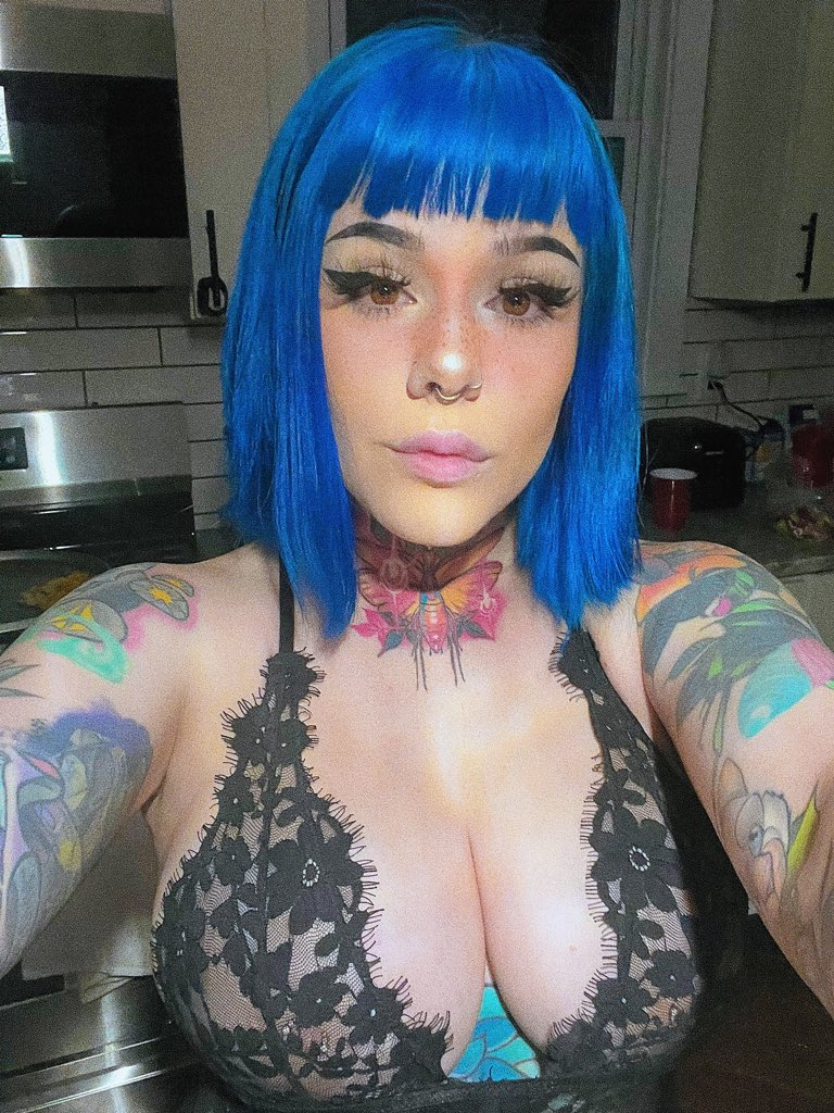 MichelleNofvtq's tweet photo. I need a play mate who’s gonna make me cum 🍑💦 https://t.co/D4MlQMxNjp
