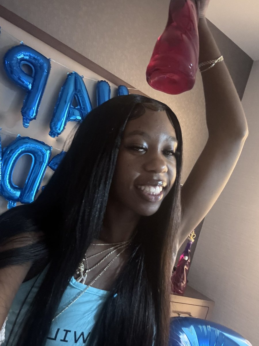 theehotgiirl_1's tweet photo. where are the girls that like to have fun! https://t.co/YCQHuDMrZM