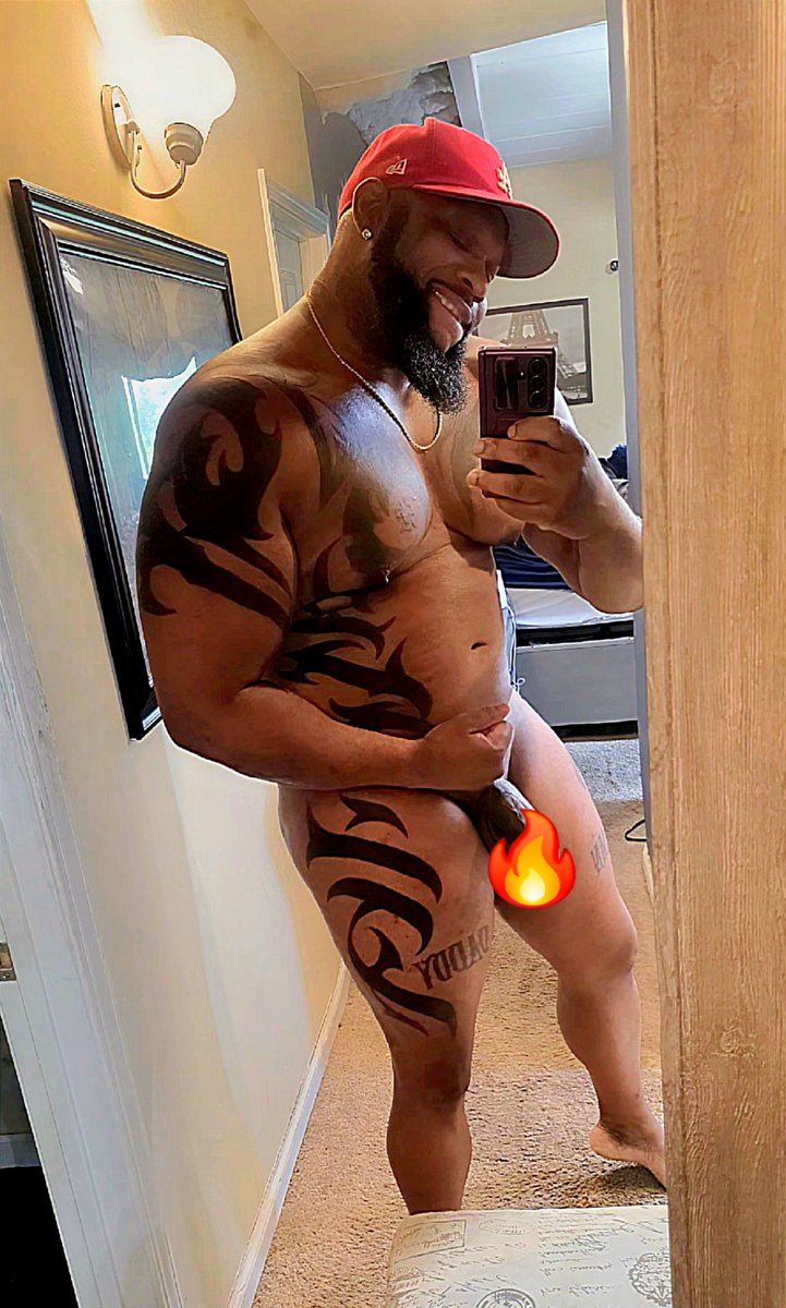 Damn_DaddyBear's tweet photo. Mirror shot. https://t.co/SPht7oME0T