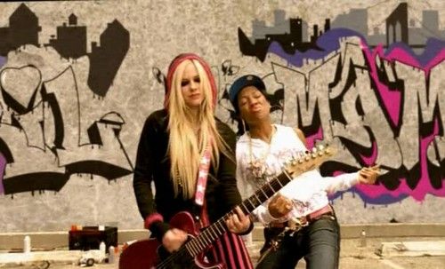 thinkinglovesux's tweet photo. she owned the pink https://t.co/go7R9wFGZc