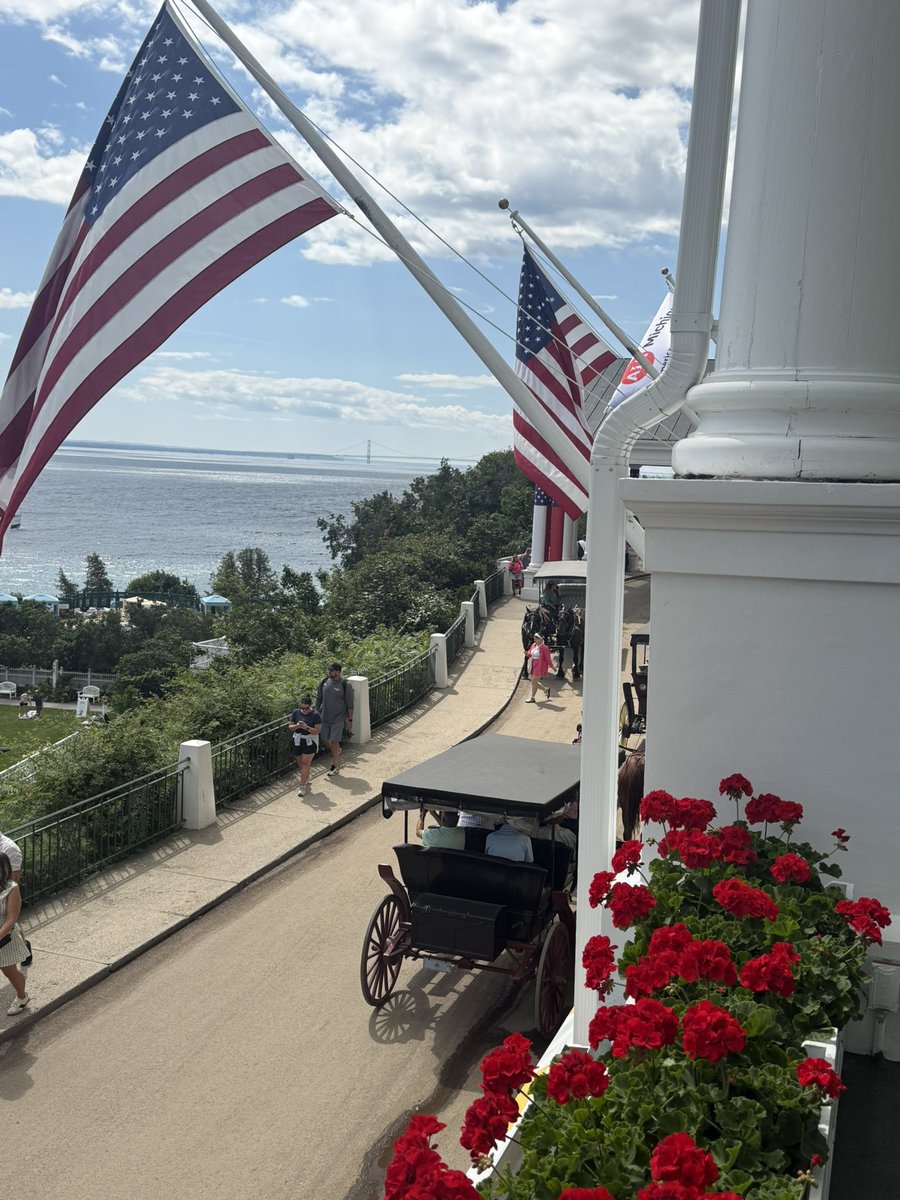 CLfromMI's tweet photo. @downi75 This is why he hates the island! 🇺🇸 https://t.co/7Mox5FP97K