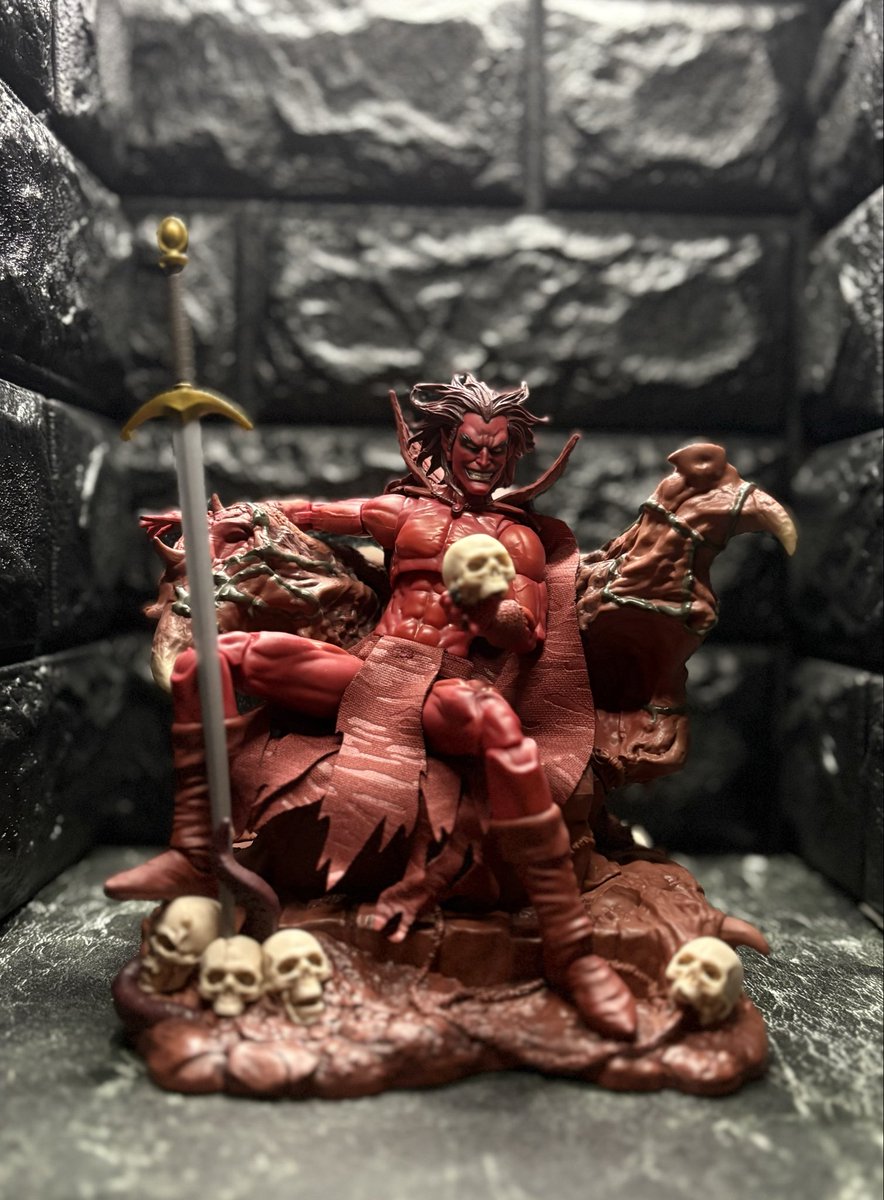 chibitoshi2's tweet photo. かっけ〜👿
#マーベルレジェンド
#marvellegends https://t.co/KnBxDtrLUl