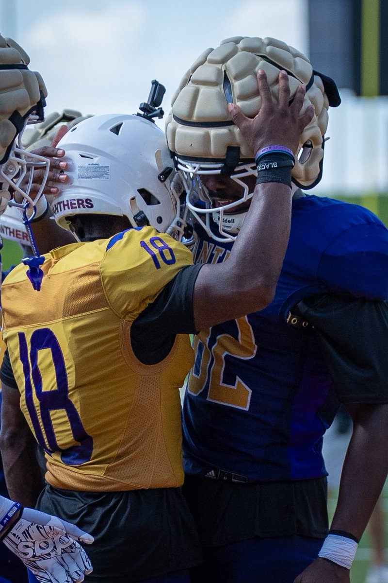 pvamufb_'s tweet photo. First scrimmage. Same mission. 🐾

#FTF | #DOG | #PVAMUFootball | #Fallcamp https://t.co/maEpmiTMD5