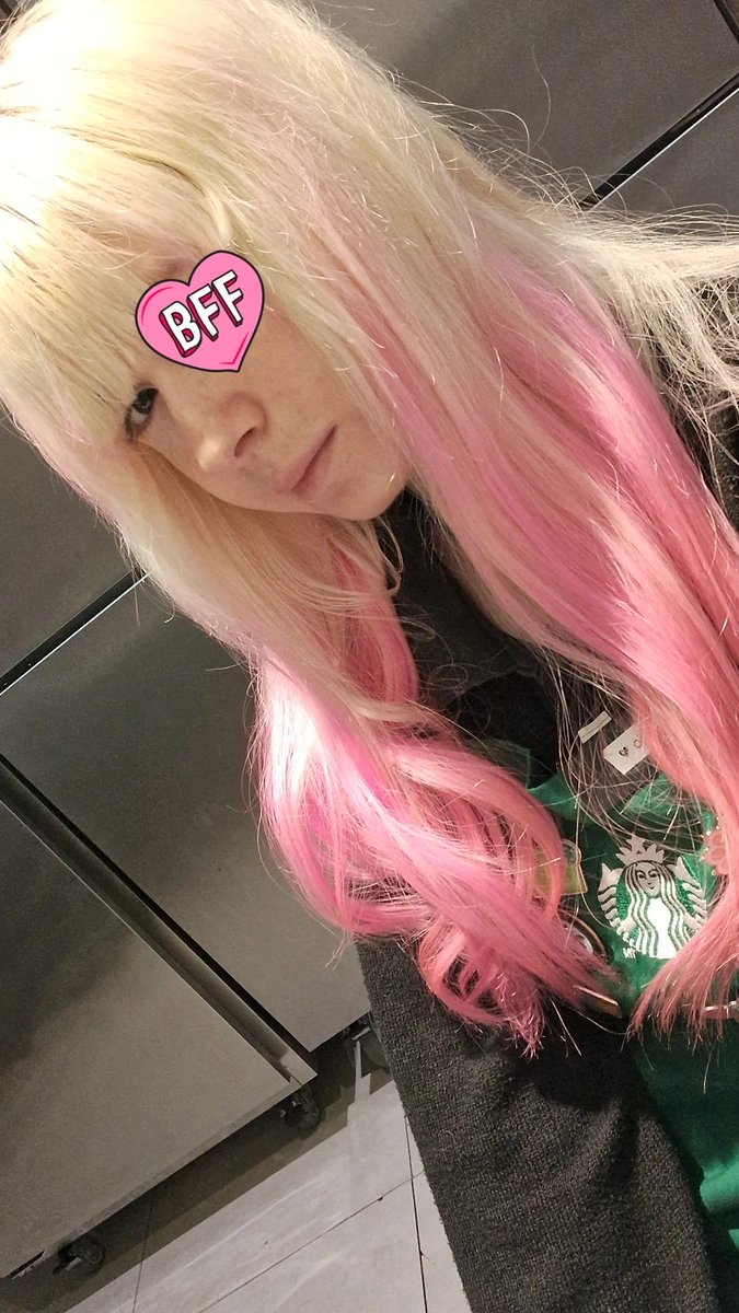 niasguts's tweet photo. naooooo nao me transforme em um sorvete— ༼;´༎ຶ ۝ ༎ຶ༽ https://t.co/H89YD0rQk4