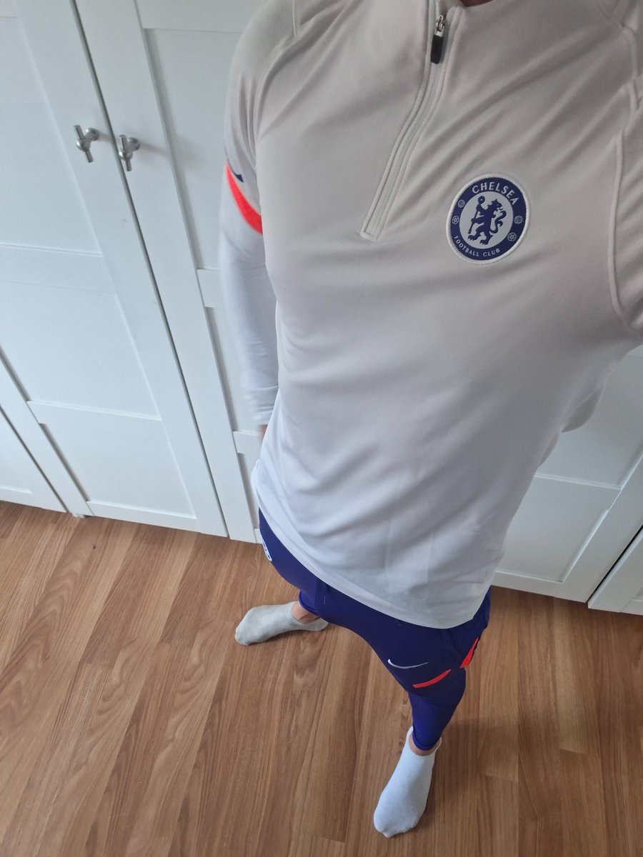 GearboyCash's tweet photo. #sportswear #nikegear #footballwear #trackies. Blue or white suit? 😈 https://t.co/l0KeVSFEA7