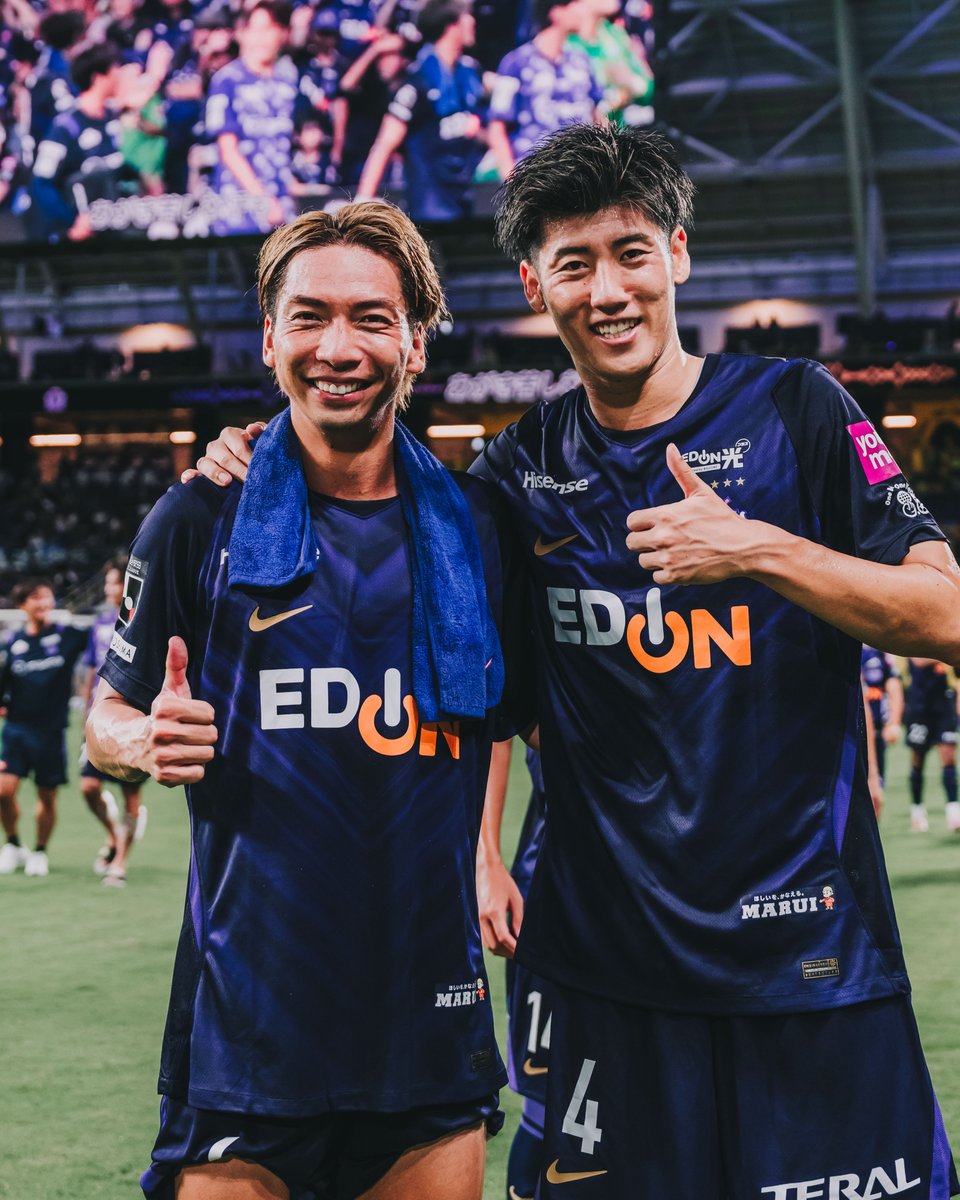 sanfrecce_SFC's tweet photo. 𝐀𝐥𝐥 𝐒𝐦𝐢𝐥𝐞𝐬💜
勝利の笑顔📸

#sanfrecce #ONEVIOLET #Jリーグ https://t.co/LDO6Kassfz