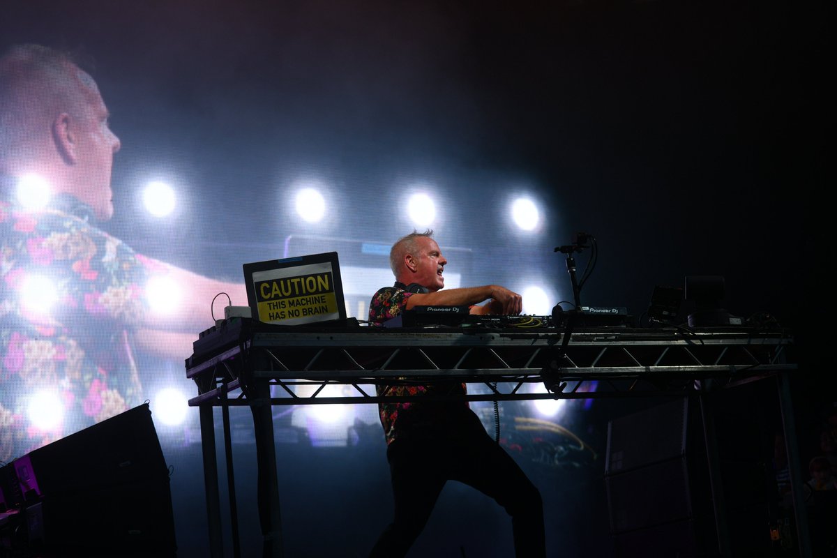 JamieCooney101's tweet photo. #Fatboy #Slim #Camp #Bestival Epic Final set! @FatboySlim @CampBestival https://t.co/BJbqIZANGd