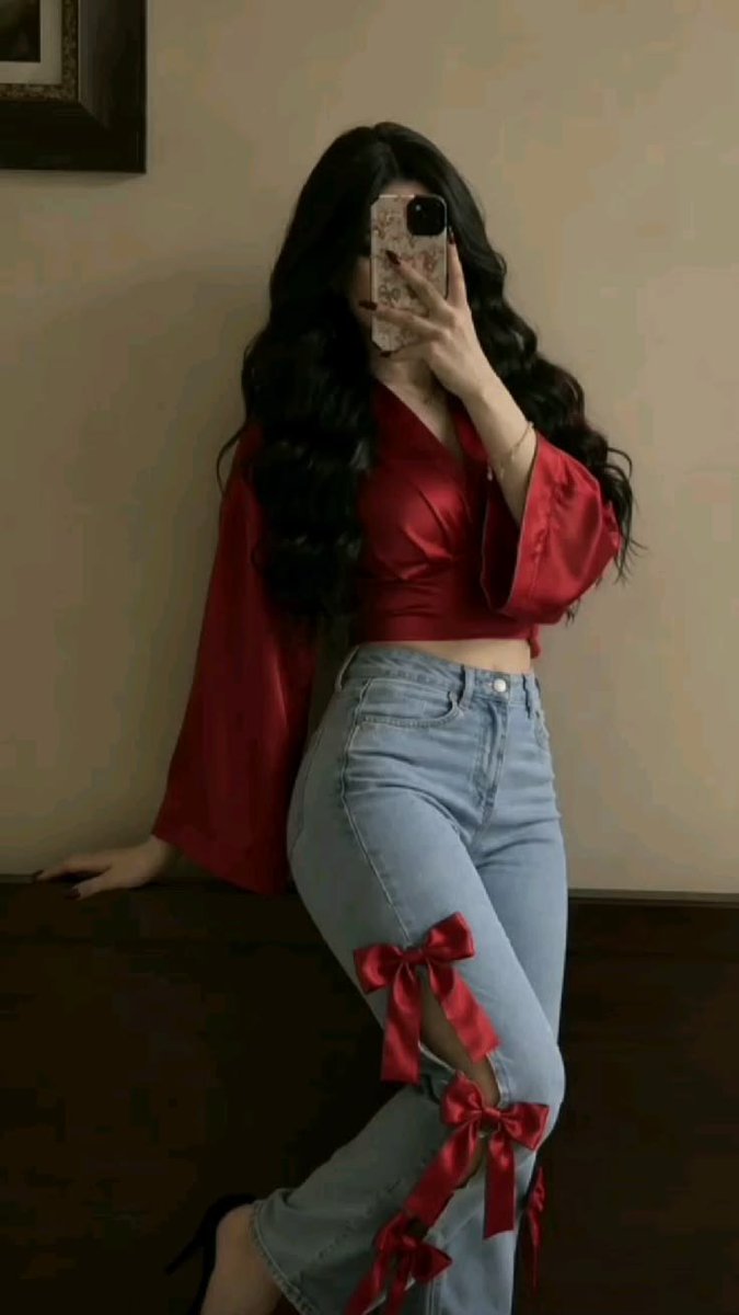 miss_vv00's tweet photo. Mujhe zahir se mat judge karo…
Main jaanti hoon main kitni deep hoon.
Acha ya bura meri hi zaat ke liye hai.
Lekin andar aake feel karna hai toh batao 

#Sunnee #Sundowns #4WARDinMNL #furry #معمارِ_معاہدہ_مکہ https://t.co/LaPGqcG7sB