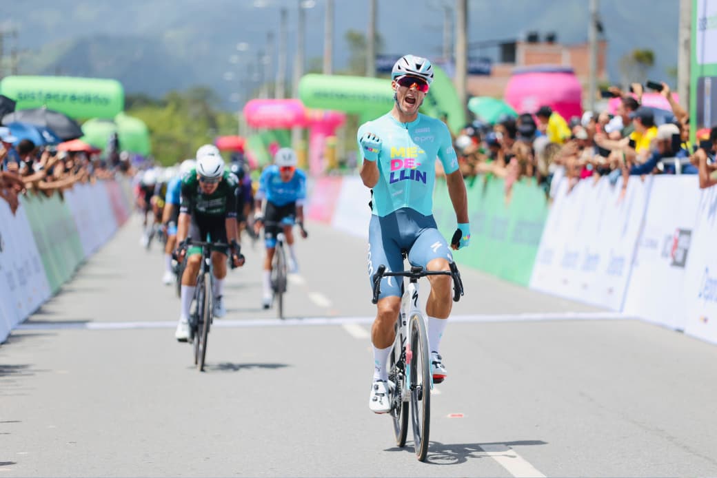 nuestrociclismo's tweet photo. ⏩⏩ https://t.co/OI2VV6aIyU
Vuelta Colombia🇨🇴, et.1: Con el paisa Paredes, una historia que solo se repite "cada cuarto de siglo"
#EnContexto: Los 4 ciclistas en historia de la Vuelta, que fueron los primeros líderes en 2 ediciones consecutivas
#VColombia2026 #ciclismo #cycling https://t.co/zQ3c7CuCfw