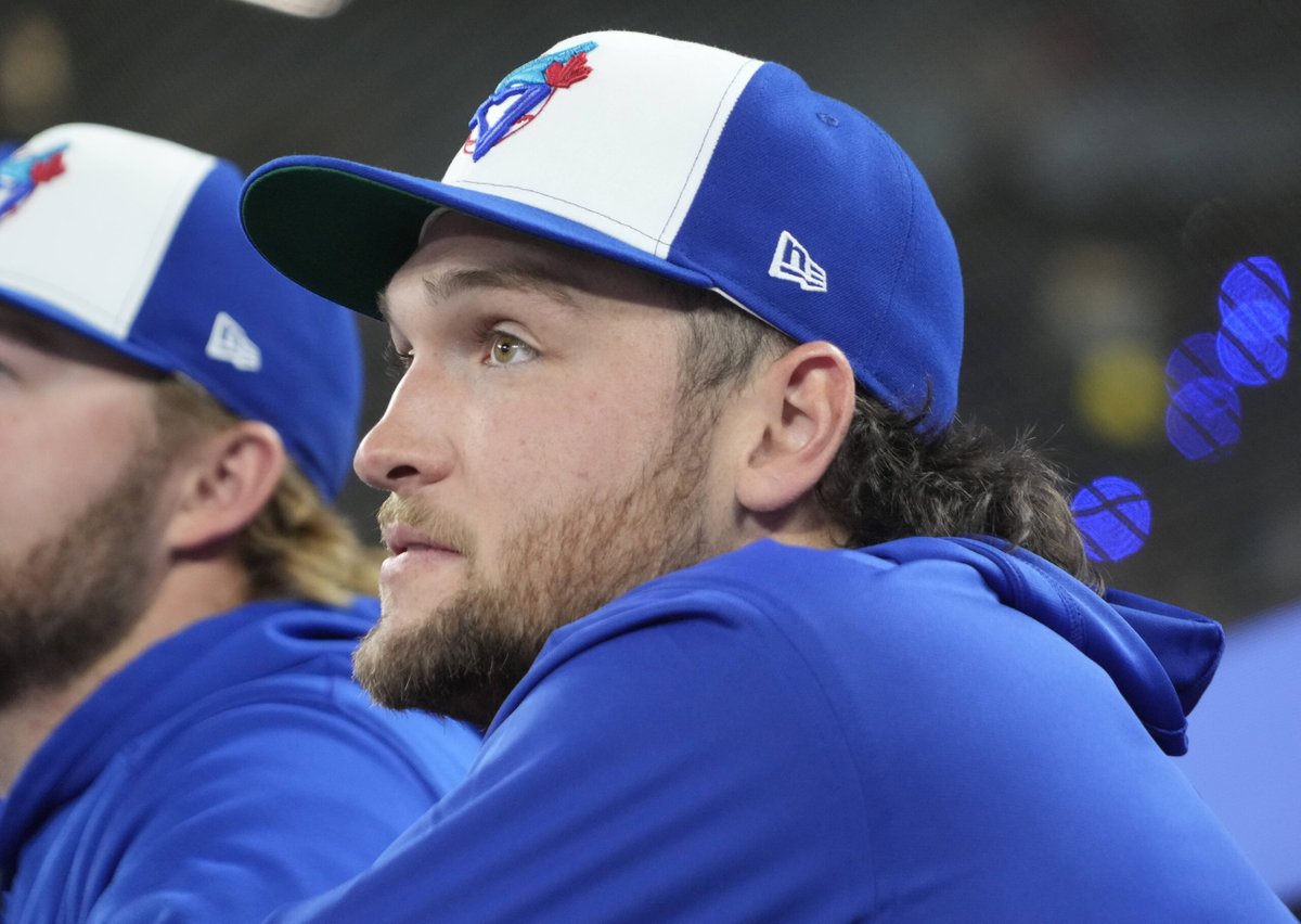MLB Trade Rumors: Following an injury to his left meniscus, #BlueJays righty Trey Yesavage is set to visit a specialist on Monday:
https:/