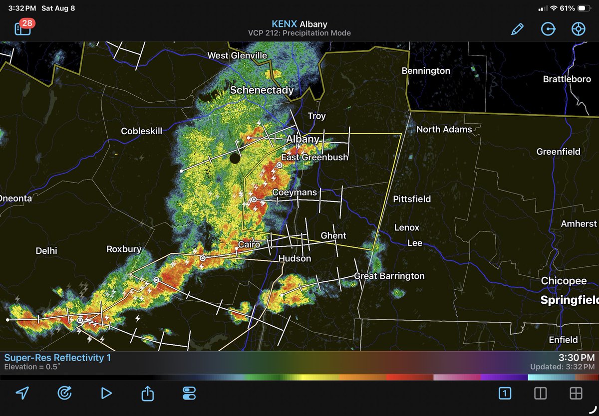 SteveCaporizzo's tweet photo. Severe Tstorm Warning til 430pm

For parts of Albany, Southern Rensselaer and Northern Columbia Counties.
Line if string to severe storms from just south of Albany to Greenville.
Moving east.
Winds to 60mph, 1” hail possible and very heavy rain https://t.co/4ujOigLhMi