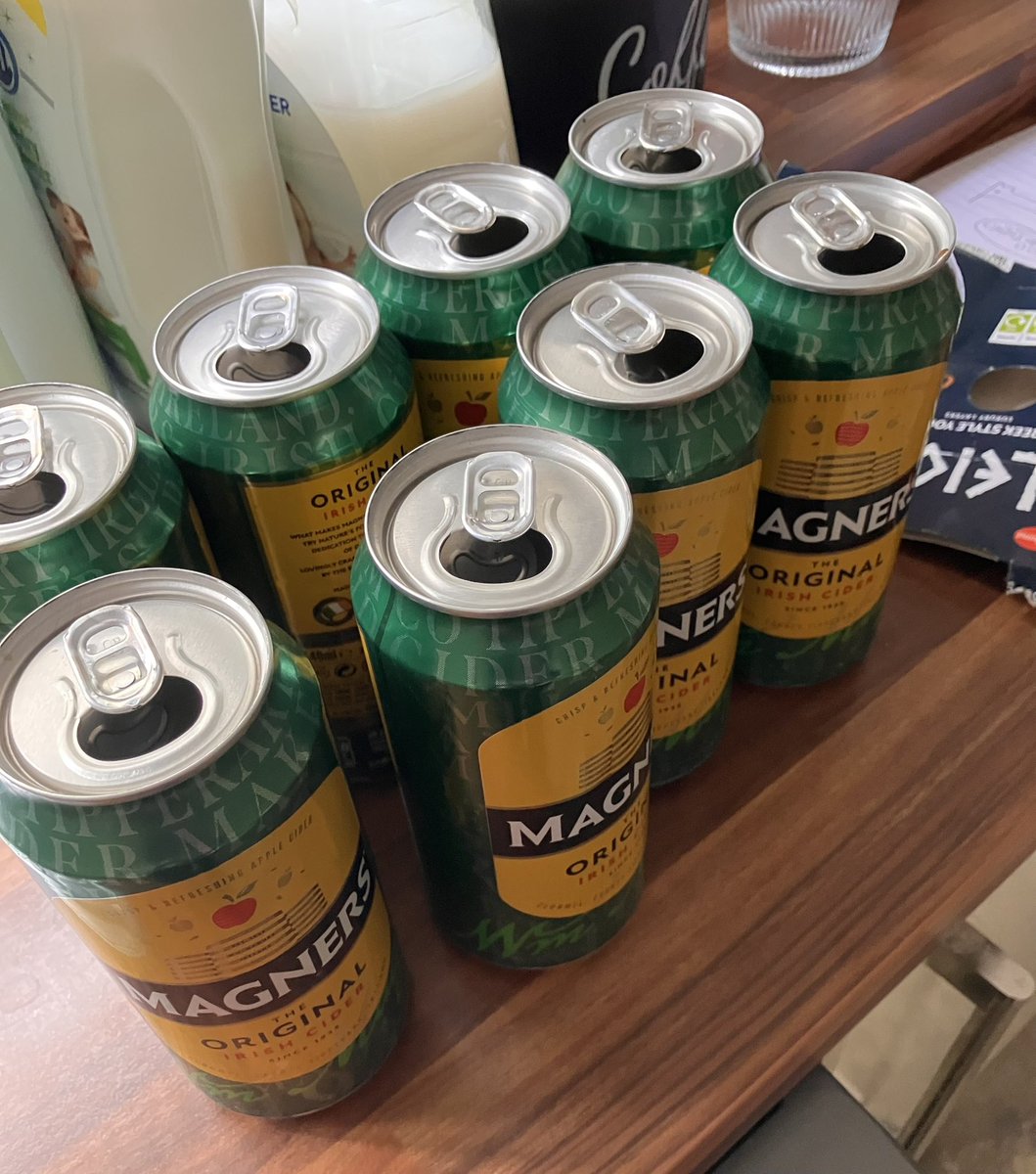 commiecone's tweet photo. @m84aggro I havnt had guinness since yesterday am on the magners tonight actually 
#BreakingTheMold https://t.co/TacujwKc7M