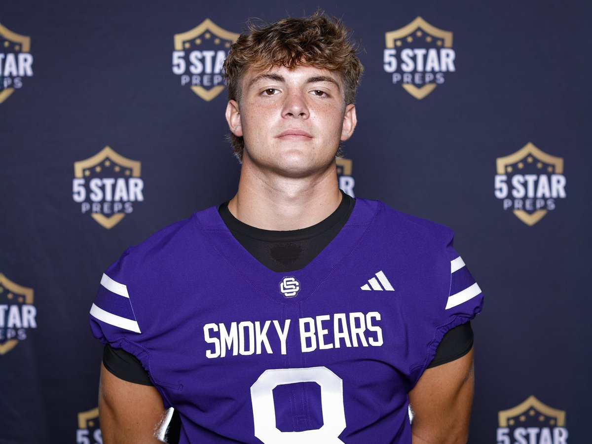 5StarPreps's tweet photo. Top DEFENSIVE LINEMEN
For the 2026 season.

Have a look at 20+ of the area’s top defensive linemen heading into this fall. 
READ ▶️ https://t.co/BsoWJQOMMI https://t.co/rLiO50seZK