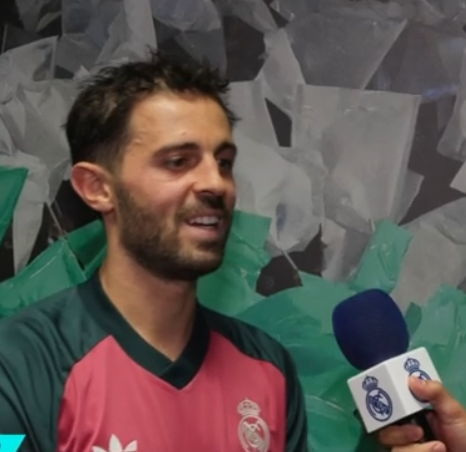 theMadridZone's tweet photo. — "Bernardo, your Spanish is AMAZING."

🚨 Bernardo Silva: "(laughs), well, I had to speak it every day at Manchester City with the technical staff." https://t.co/9StUPPC62F