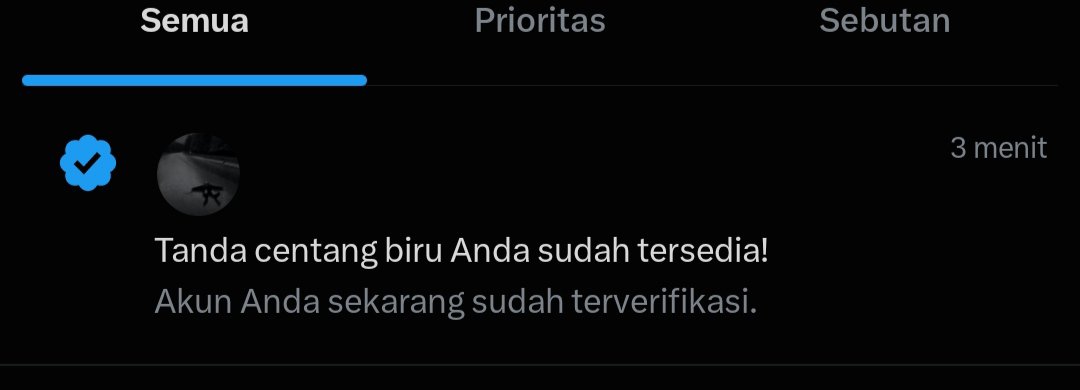 pacarorang0's tweet photo. guys, mw cerita.. 
jadi aku beli cenblue 1 hari yg lalu dan itu uda terverifikasi, tapi dijam aku post pstingan ini bbrp menit yg lalu nongol lagi notif terverifikasi padahal akunku sehat walafiat wae. ada yg tw ga kenapa kok bisa gtu? pemula soalnya belum paham sekali ttg bgini😫