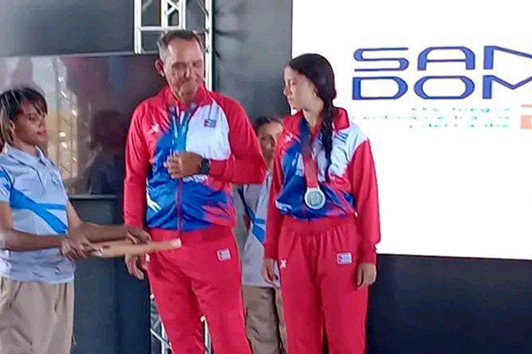 jit_digital's tweet photo. Nélido Manso, casi a los 60, se lleva una joven medalla de plata
Subcampeón en Santo Domingo 2026, otra prueba de constancia y perseverancia del nacido en Caibarién.
#vela #DeporteCubano #InderCuba65 #VeranoConMiGente #SiempreXCuba
https://t.co/5sniiQHBU2 https://t.co/DBRcsAd6vh