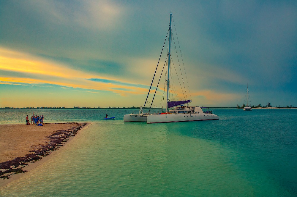 MinturCuba's tweet photo. ✨En Cuba descubres que la felicidad está en lo simple: un amanecer, una sonrisa, un paisaje que te detiene. 🎥

#CubaUnica #CubaTravel #ViajaACuba #CubaMágica https://t.co/zLQxsZpHtz