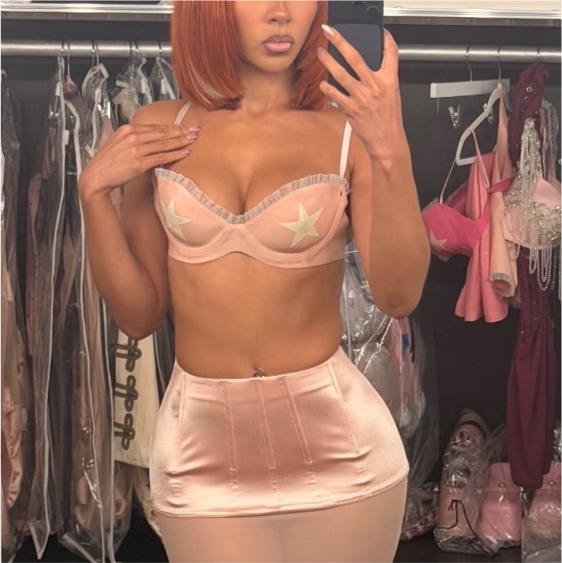 blondedcob's tweet photo. Mariah the Scientist in custom poster girl bra, brielle officielle &amp; Fanci club gloves🎀

styled by Jaclyn fleurant https://t.co/nB2ZrPgbXQ