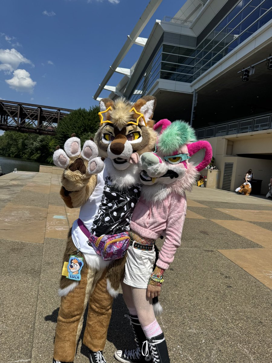 cedar_yote's tweet photo. Juju was a suiter of mine. The suit was made in 2021 and has had many owners but it felt like it was always meant to be hers. She always lit up a room and my suiter family won’t be the same without her. My deepest condolences to those closest to her. She was very loved here. 💖 https://t.co/PGwst3xqCq