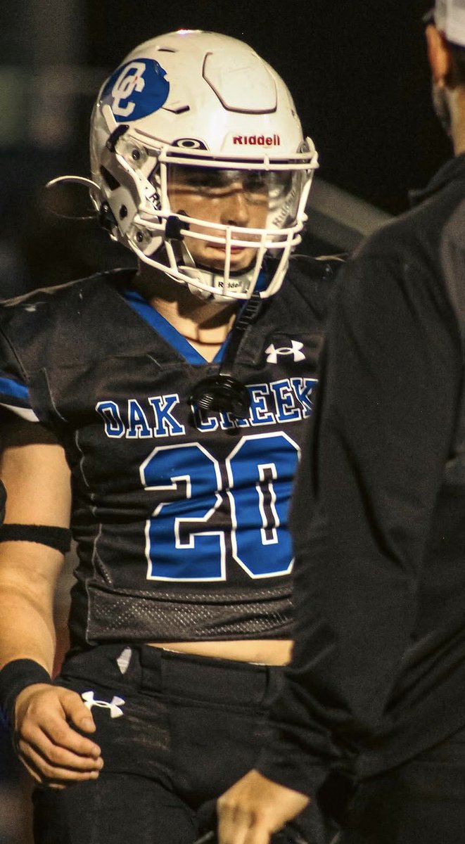 ocqbclub's tweet photo. Congratulations to our 4 @OC_KnightsFB captains for the season 
Lincoln Hanson DE @Linc_H_OC2027 
Blake Ulezelski QB @blakeulezelski1 
Corbin Jansen LB
Jacob Harris OL @JacobH54_ 

You will be great representatives of our team this season!
@Athletics_OCHS @brian_calhoun2 https://t.co/4Dp4ZR5IBr