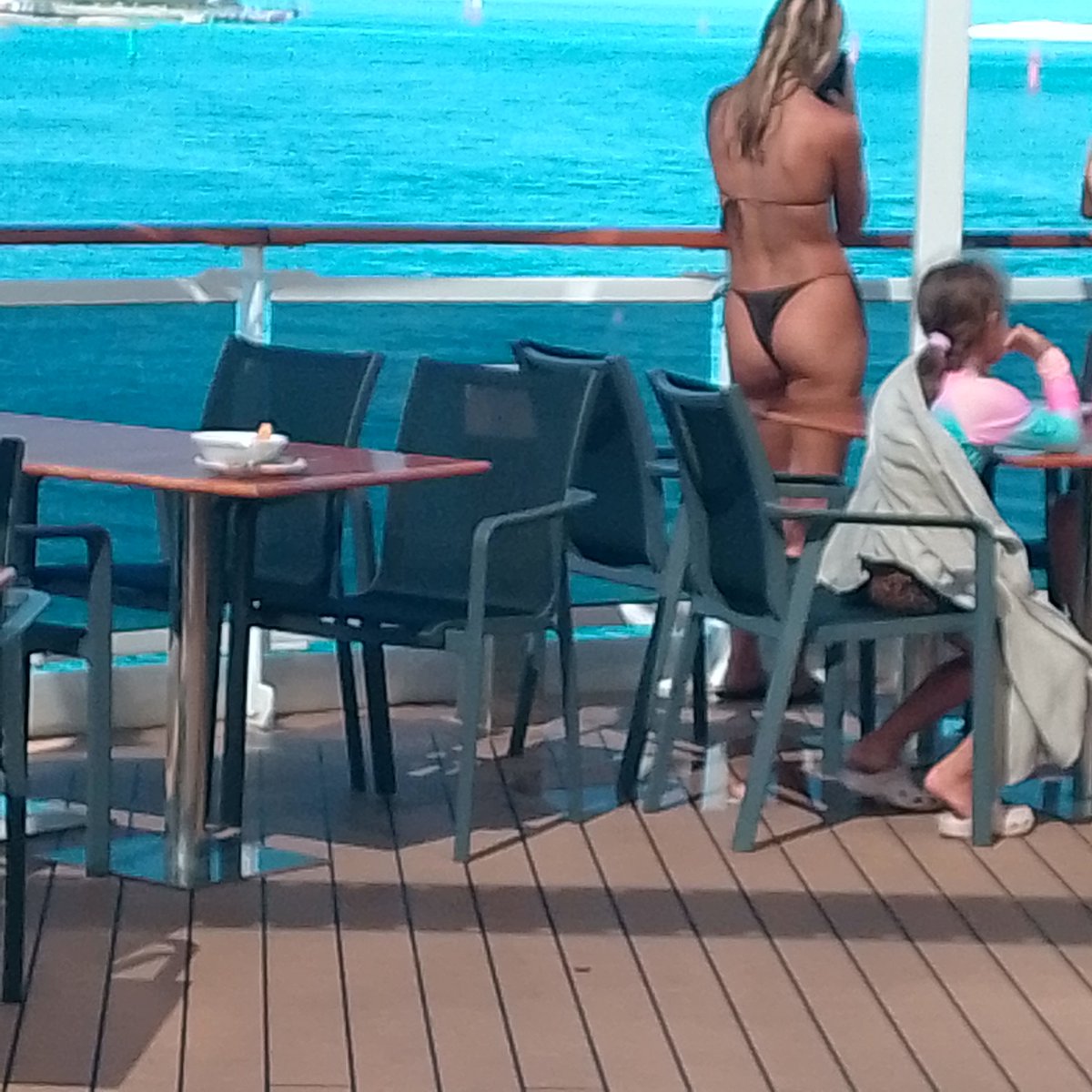 starsteve030's tweet photo. #creepshot#candis https://t.co/h78OXiWGWt