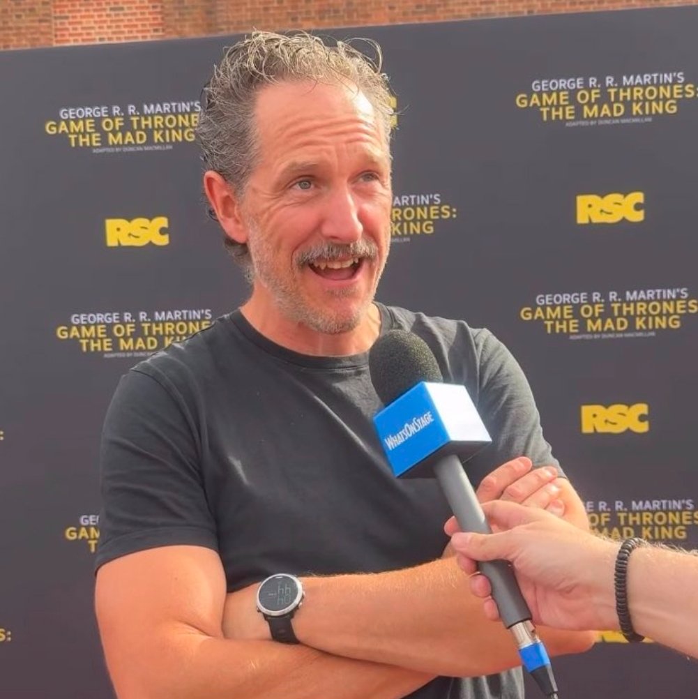 TobyAfton13's tweet photo. fully jacked, biceps showing, fangs check, present in the mad king play, and that hung fucking smile. 5/5 healings, i think i've received enough goodness today that it can close with bertie as my last sight tonight 🤌 https://t.co/NGjPNf7wGo
