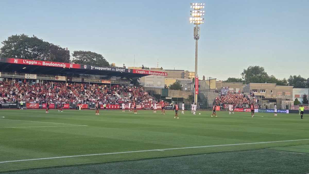 ArjandeJonge299's tweet photo. 2e match van vandaag: Op het 2e niveau in Frankrijk @usbco_officiel - @asnlofficiel 🇲🇫 #groundhopping #groundhoppen https://t.co/zSvTdylRbE