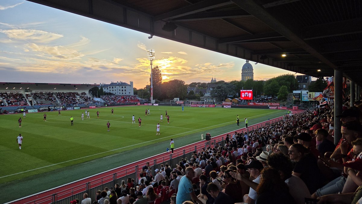 ArjandeJonge299's tweet photo. 2e match van vandaag: Op het 2e niveau in Frankrijk @usbco_officiel - @asnlofficiel 🇲🇫 #groundhopping #groundhoppen https://t.co/zSvTdylRbE