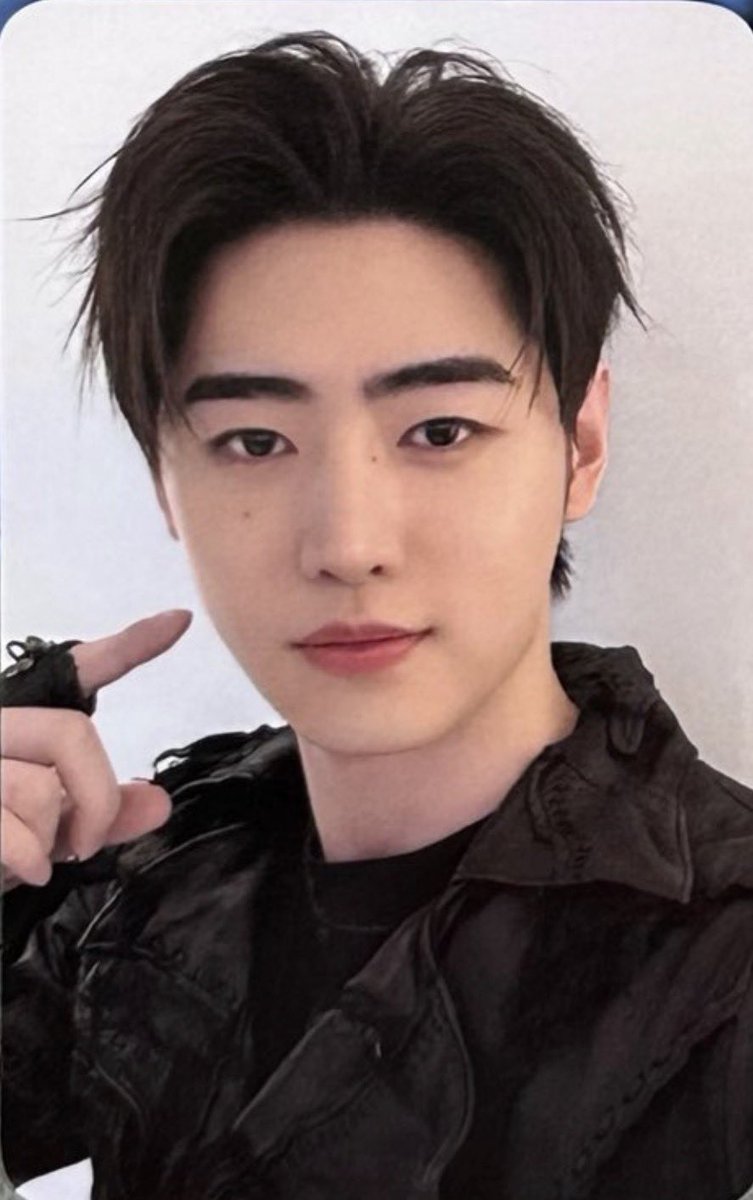 OTANIME_29's tweet photo. Enhypen Engene Zone Photocard scan https://t.co/mc86ffepuf