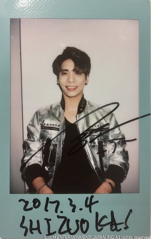 hourlyjonghyun's tweet photo. ⭐️ #Jonghyun #종현 @SHINee https://t.co/E38YtFAklD