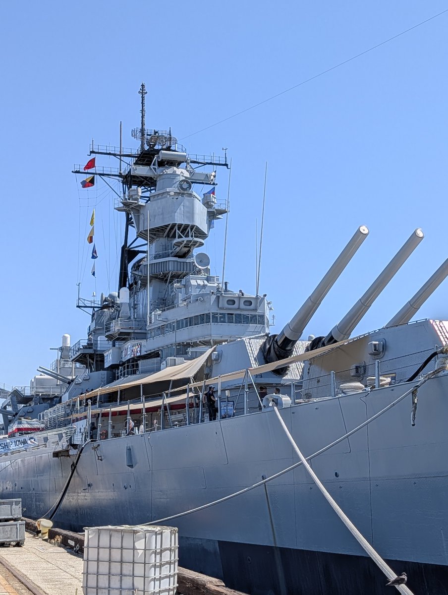Purplenismo's tweet photo. 戦艦 アイオワ！
やっぱりケツと大砲はデカいほうがいいね！ https://t.co/ok3PWlocUG