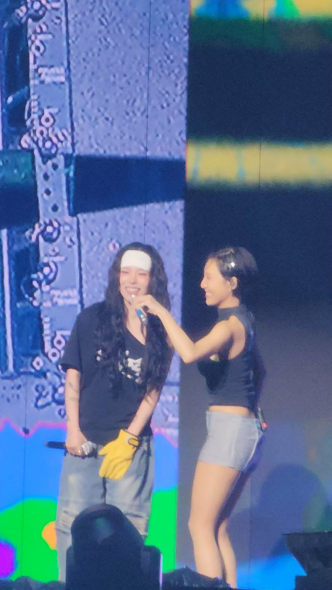 marbeachxz's tweet photo. HAPPY WHEESA HAPPY ME ✨ https://t.co/uxuBwlt2K2
