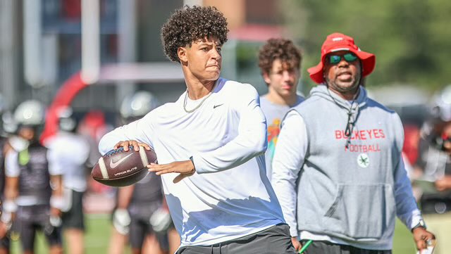 alexgleitman's tweet photo. What is #OhioState getting in @chris_vargas2? I spoke to his personal QB trainer @M2_QBacademy to go deeper on the newest #Buckeyes commit https://t.co/WOBSuL1lzq https://t.co/UzzN7FbaNJ