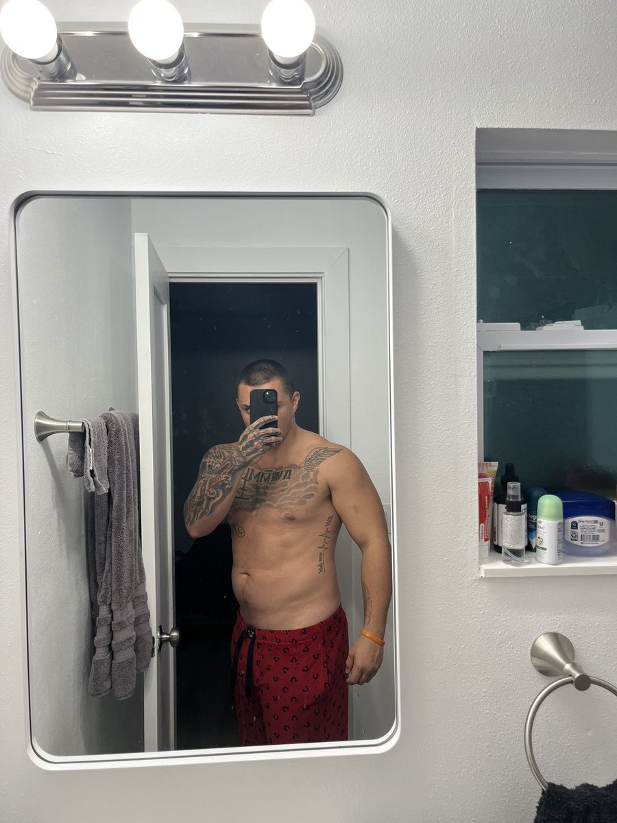 Daddyprodigy2's tweet photo. Is this a good body🥺? #nsfwㅤㅤ #nsfwtwtًً #gooner #hot #viral #gym https://t.co/vHow4WA9Ys