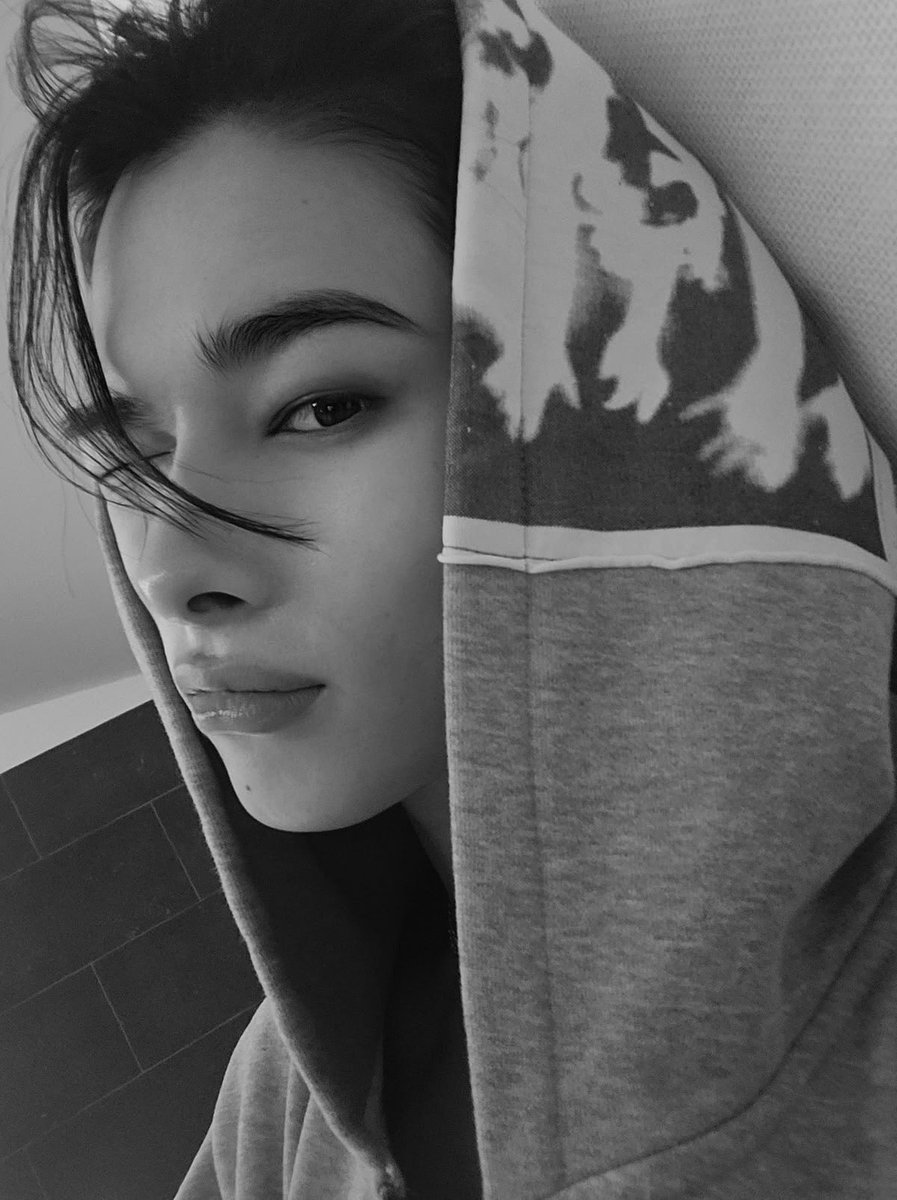 nikiwonutt's tweet photo. pra não dizer que eu não te assumo

#NI_KI #EngeneSelcaDay #ENSD #ENHYPEN @ENHYPEN @ENHYPEN_members https://t.co/asHihMsBE3