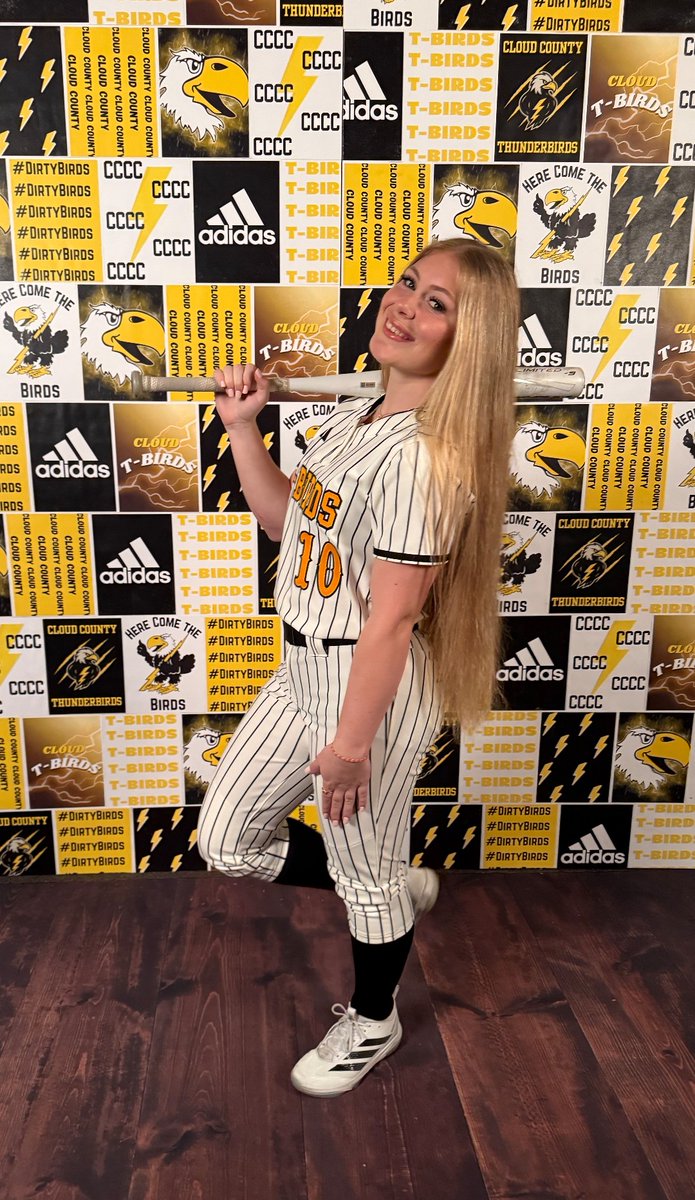 CCCCsports's tweet photo. Thanks to former T-Bird volleyball and softball player Berkleigh Curtis for helping make a custom backdrop for media days with our student-athletes for the 2026-2027 school year!
#CloudProud | #BackTheBirds https://t.co/H1g087aKiI