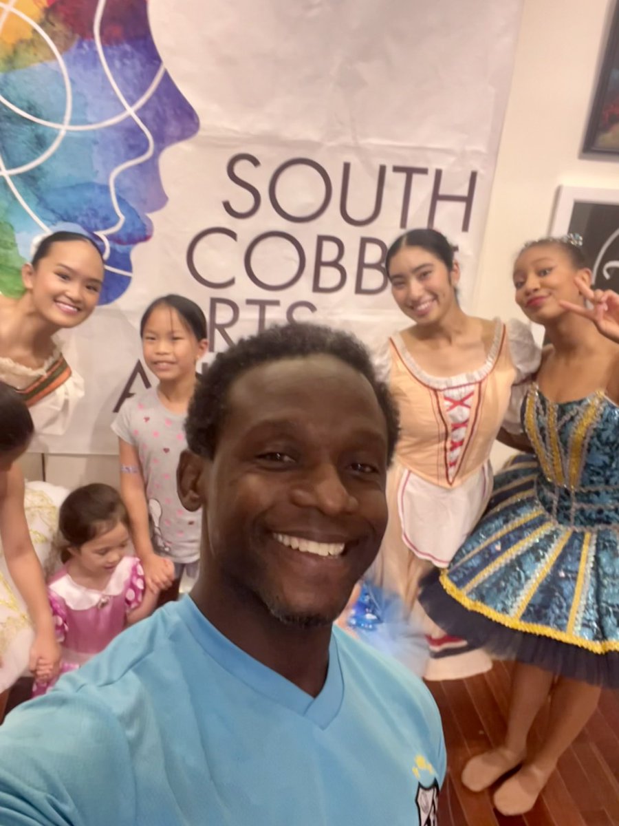 ArtByLevar's tweet photo. Last day working the Avenue West Cobb Gallery. Big thanks to many of our Cobb High & Middle Schools for making the student display great! Show closing reception today and I’ll be here until 5pm.
#levarrobinson #cobbartrocks #southcobbartsalliance #scaa #mrrobinsonrocks #art https://t.co/eWQBDnC7Pm