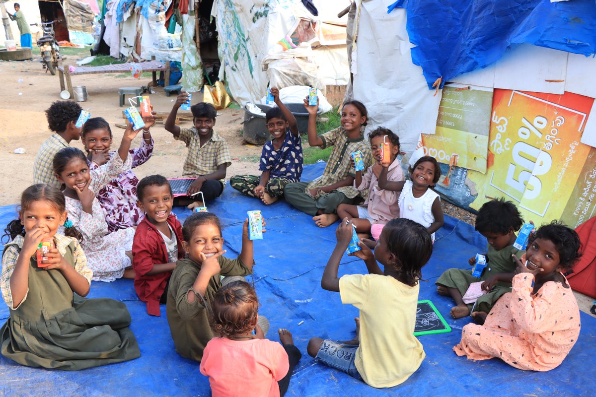 Hopegivers_Intl's tweet photo. Joy is contagious. ❤️

A snack.
A smile.
A circle of friends.

Sometimes the simplest moments become the ones children remember most.

Thank you for helping us create spaces where children can laugh, learn, and experience the love of Jesus. https://t.co/wbplIjx5x1