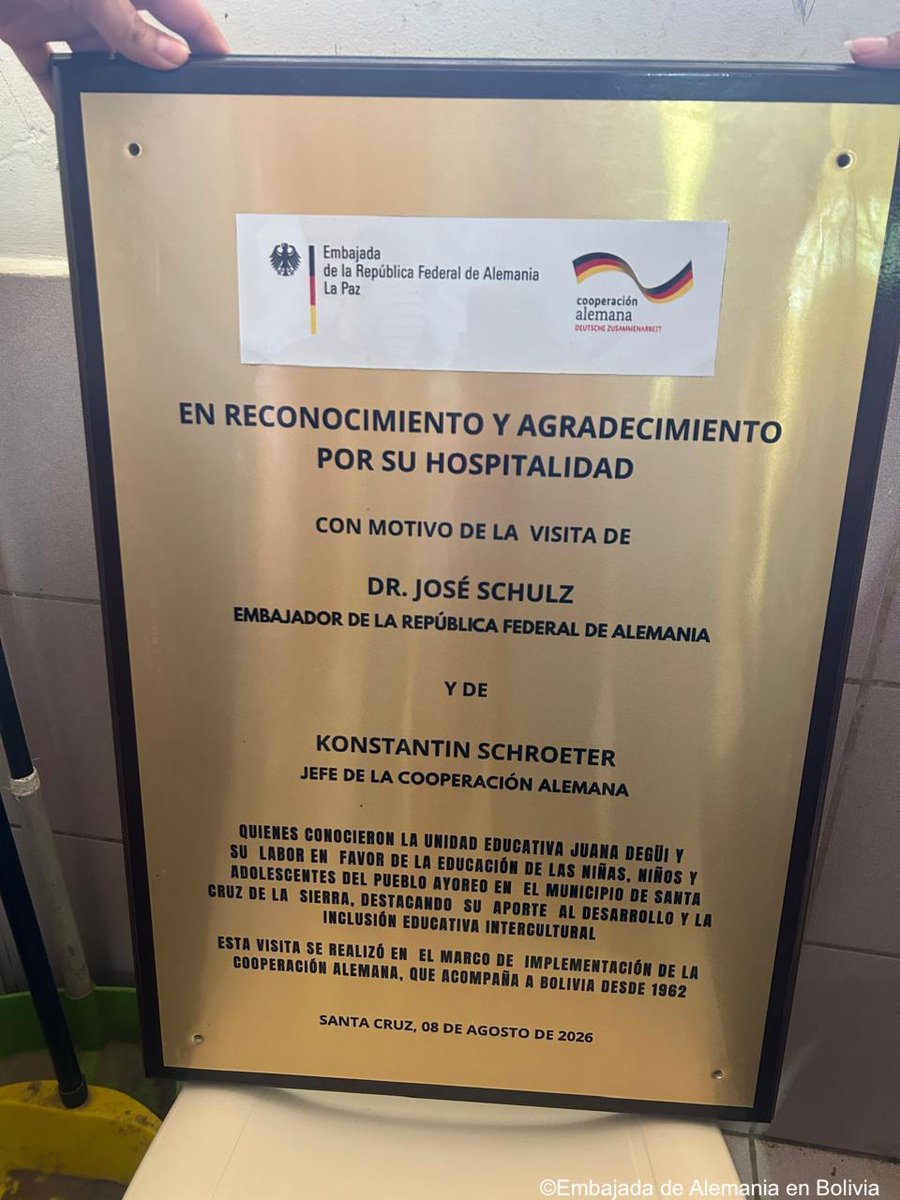 AlemaniaBOL's tweet photo. 🤝🇧🇴🇩🇪 En la comunidad ayorea Degüi conocimos de cerca los desafíos de la vida indígena en el entorno urbano y el trabajo de la organización Apoyo Para el Campesino-Indígena del Oriente Boliviano, apoyado por la Cooperación Alemana, para fortalecer sus derechos y su inclusión. https://t.co/UlkHxZaNXP
